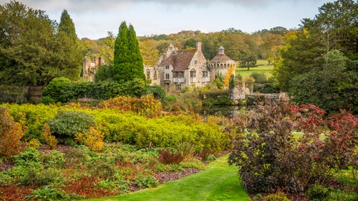 autumn, autumnal, Britain, British,England, English, GB, Great Britain, Great British, scotney castle, Kent, leaf, leaves, outdoor, outside, South East, South East Region, UK, United Kingdom, visiting, visitor